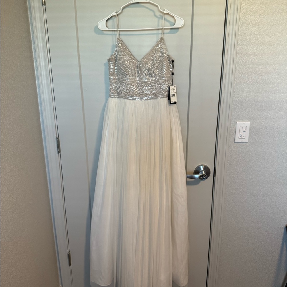 Adrianna Papell Ivory Sleeveless Beaded Wedding Dress